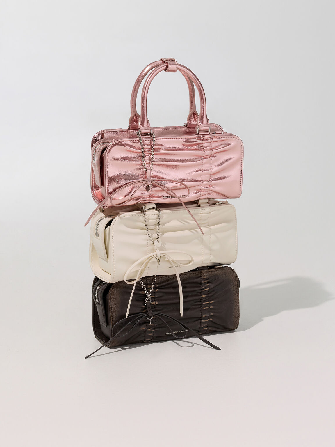 Kadee ケーディー メタリックルーシュドボウチャームボウリングバッグ, バーニシュトブラウン, hi-res