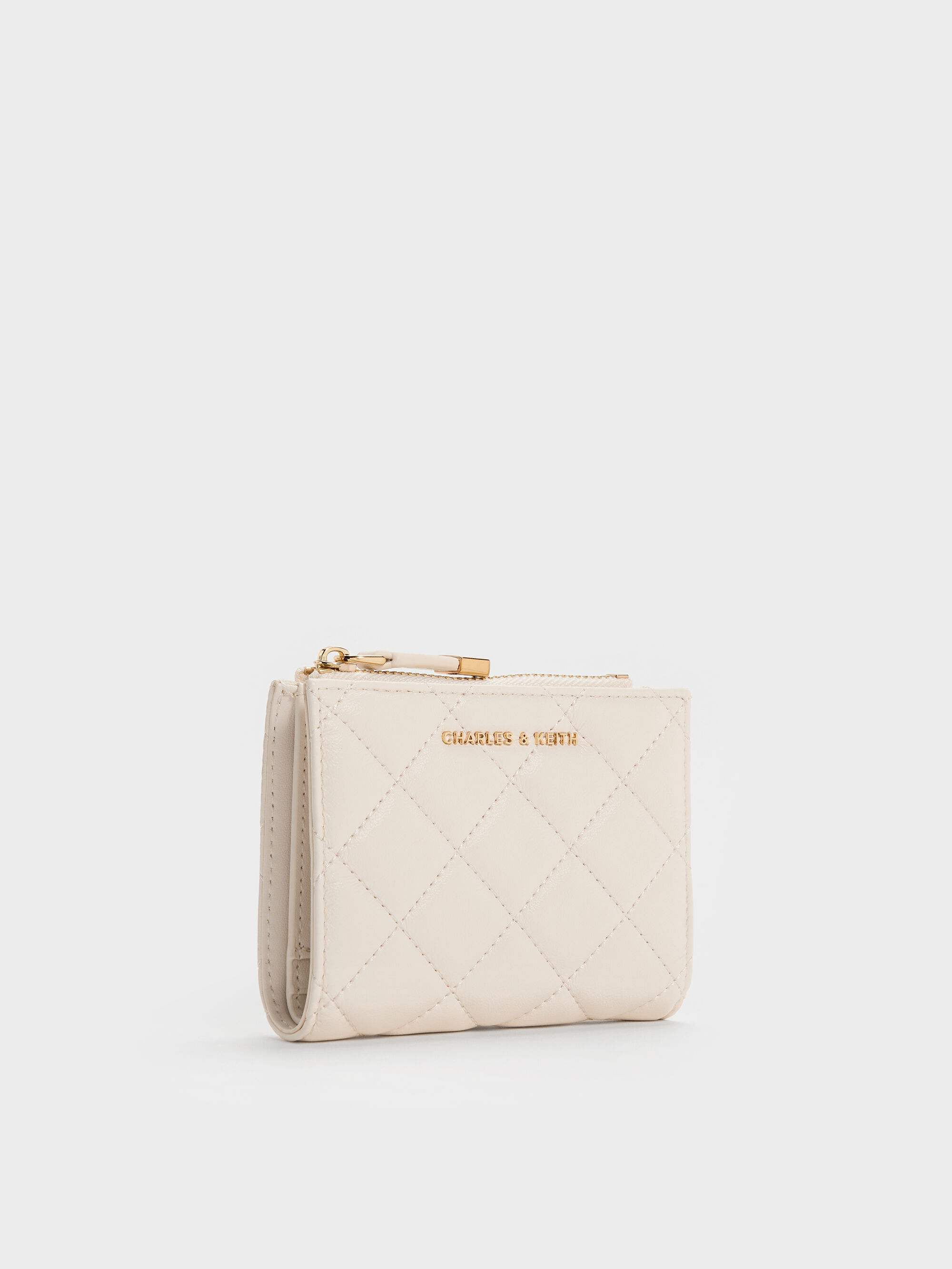 Alva アルヴァ キルティングトップジップ スモールウォレット