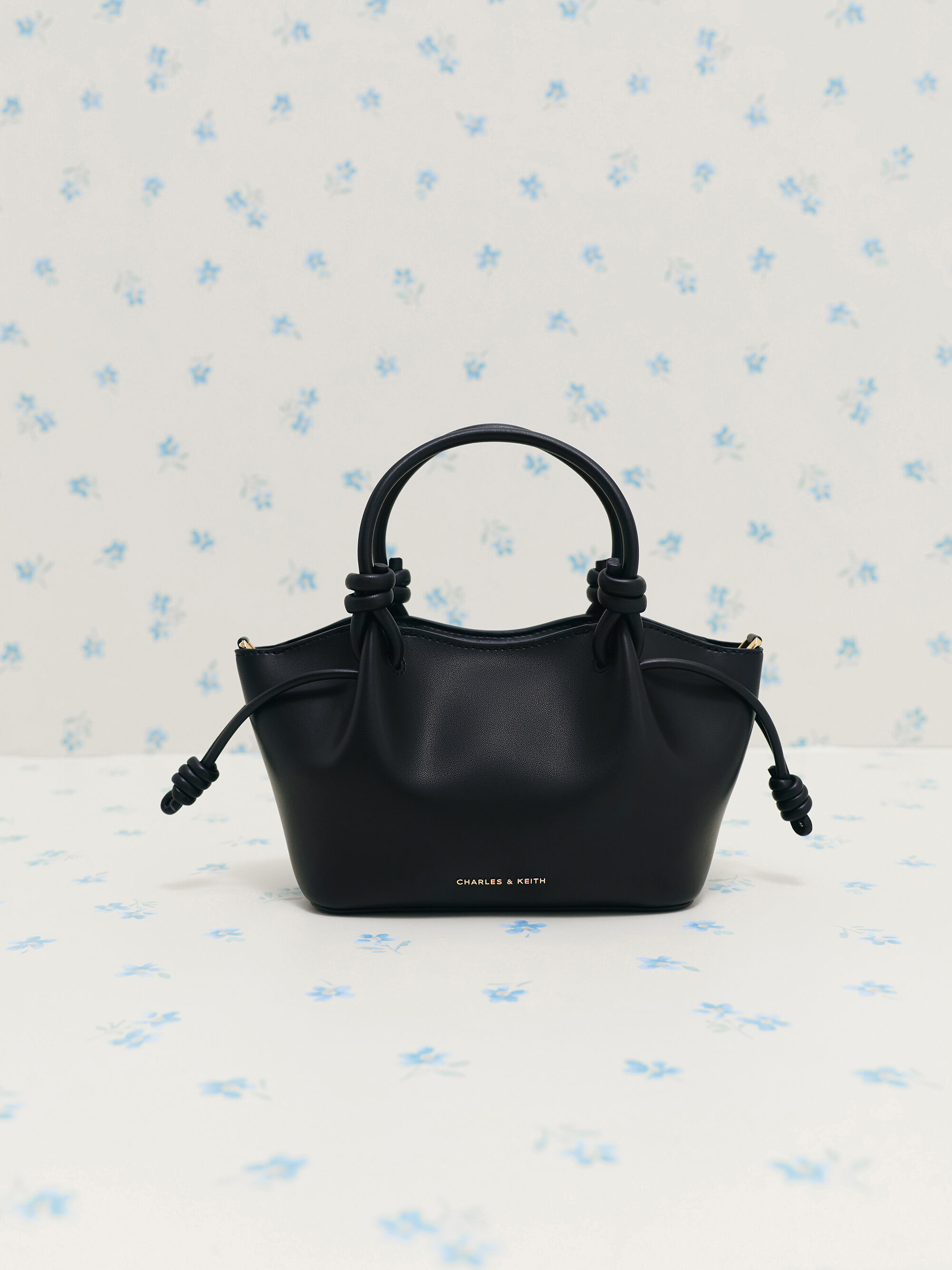 バッグ(レディース) - ブラック | CHARLES & KEITH (チャールズアンド