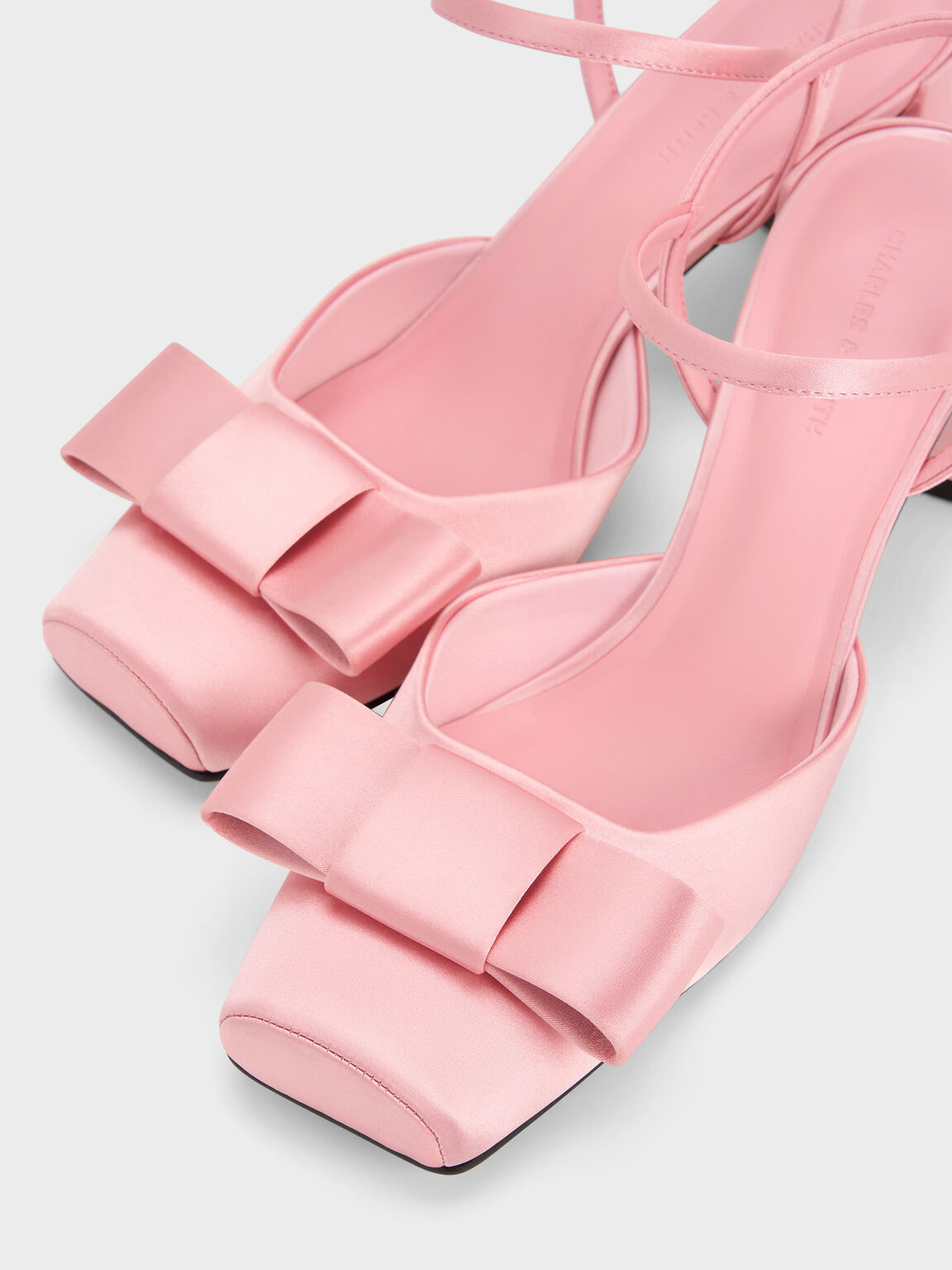 Brantley ブラントリー ボウ アンクルストラップパンプス, ピンク, hi-res