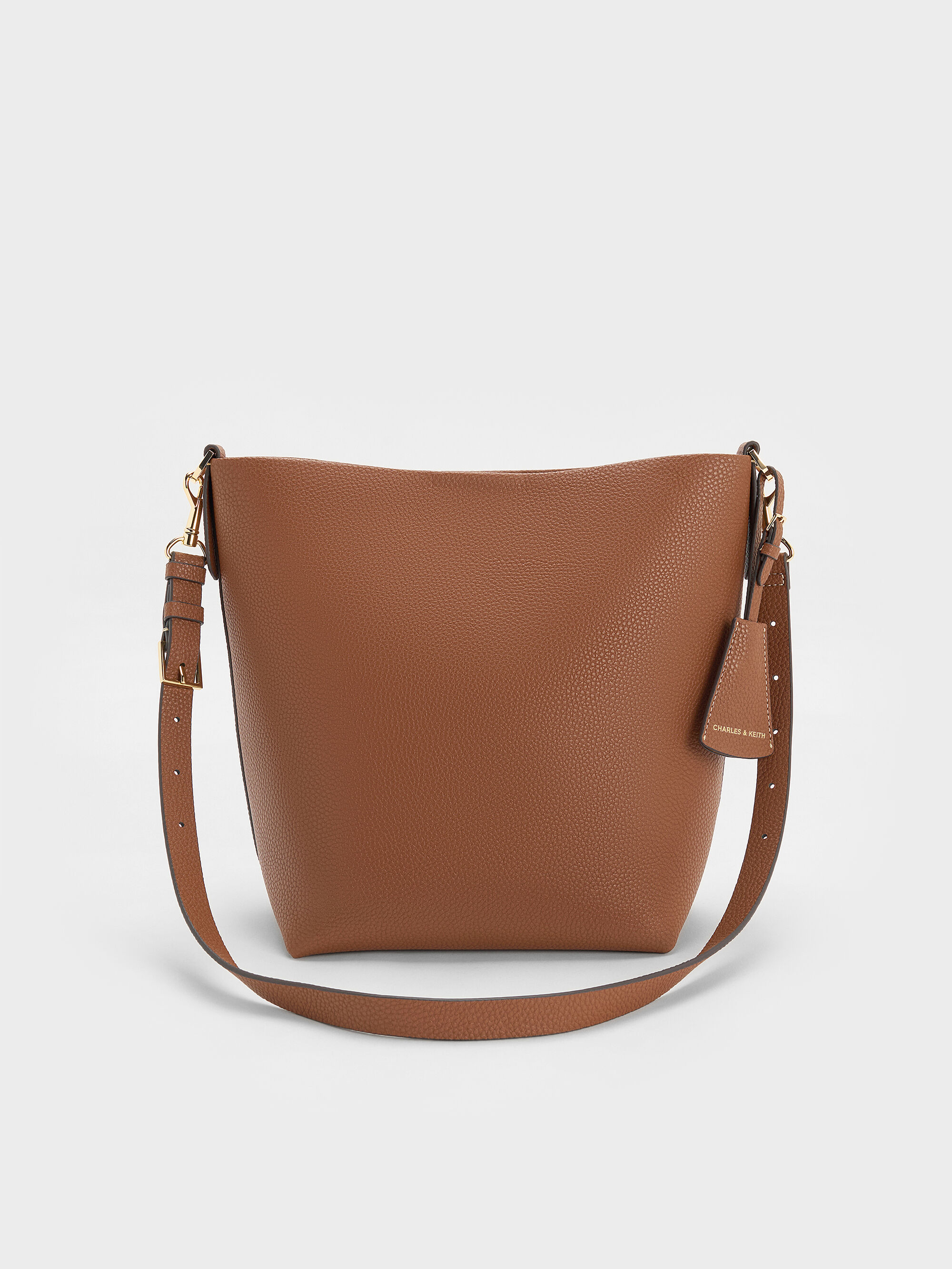 チャールズアンドキース　ベリル　バケツバッグ　チョコレート Beryl ベリル バケツバッグ - チョコレート | CHARLES & KEITH