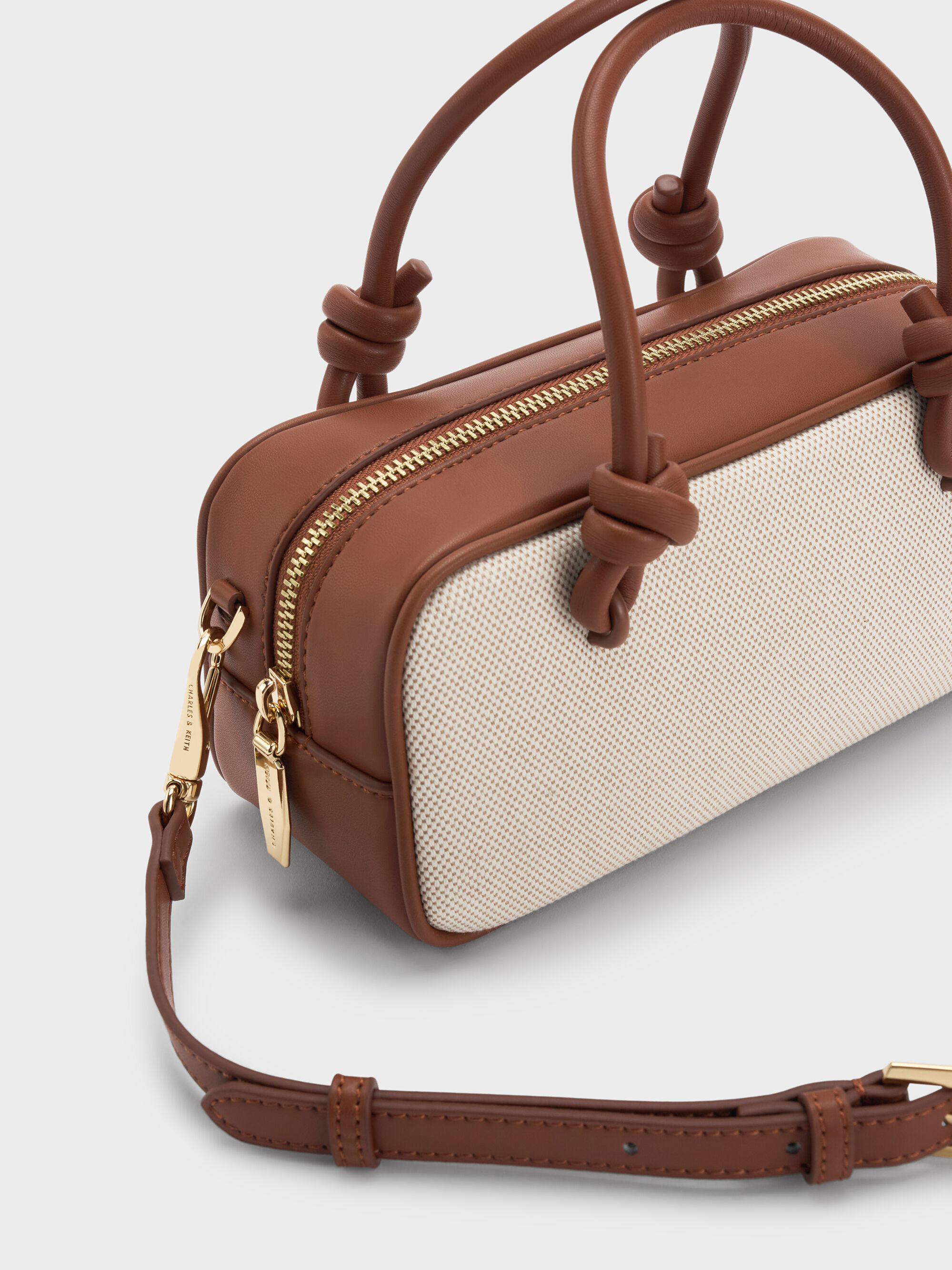 Sammie サミーキャンバスノットハンドルイロンゲイティッドバッグ