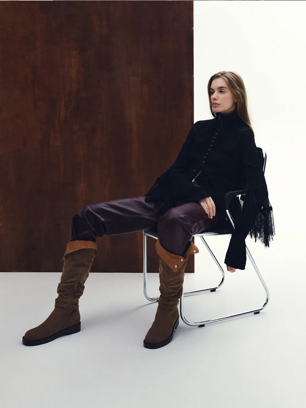 Ellis エリス ルーチドバックル フォールドオーバー サイハイブーツ - CHARLES & KEITH