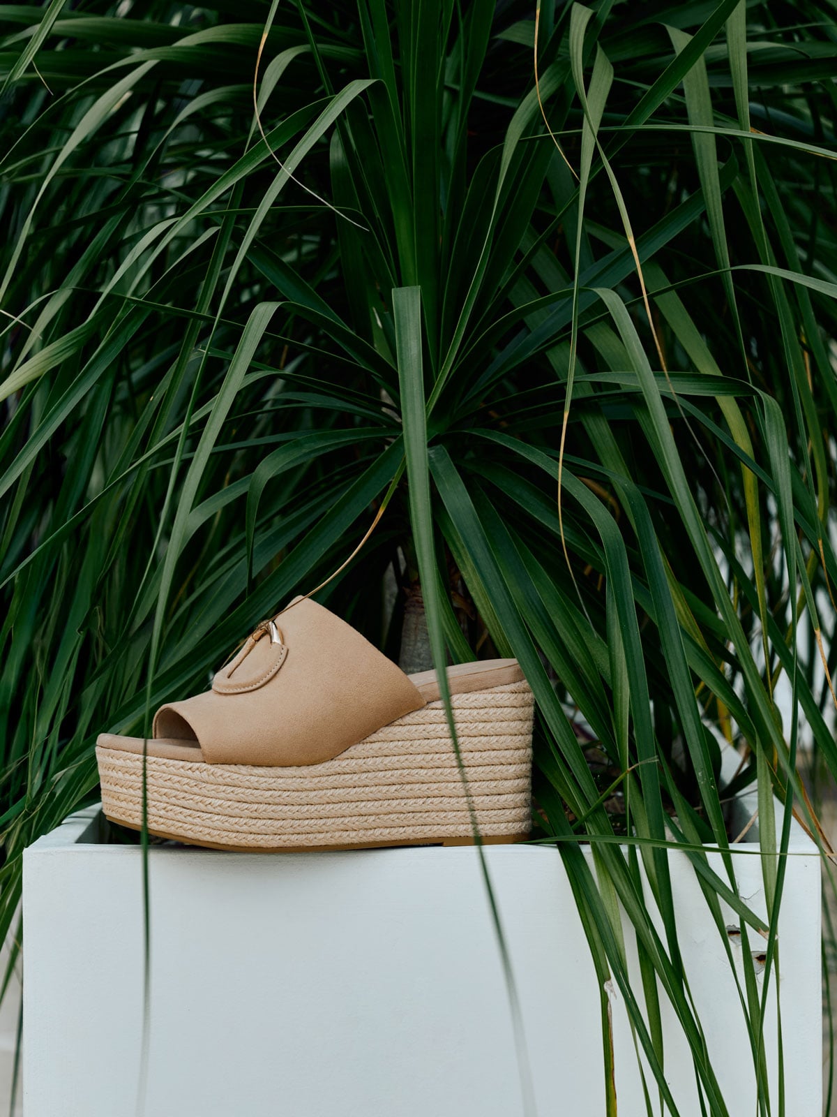 メタリックアクセント エスパドリーユウェッジ - CHARLES & KEITH