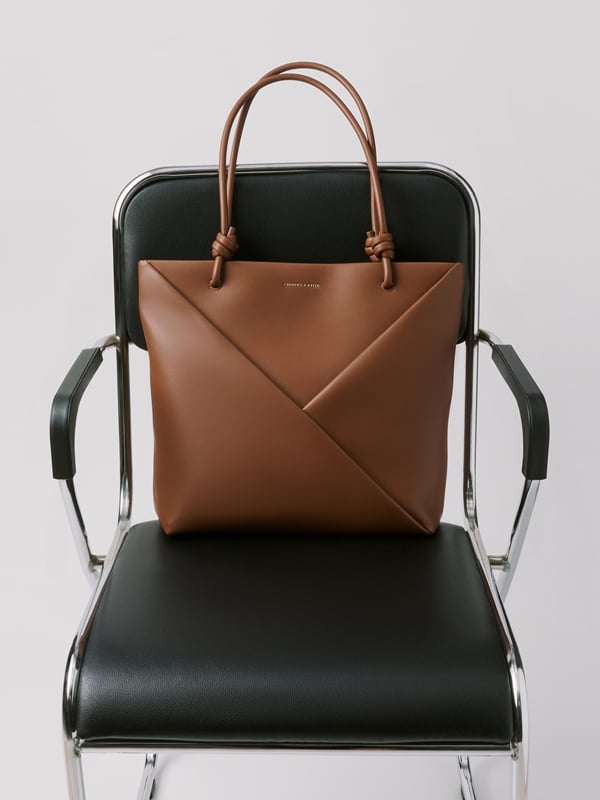 CHARLES & KEITH
