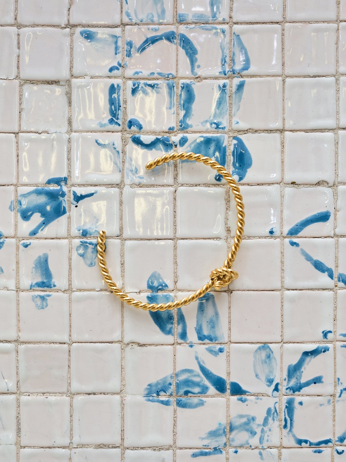 Sable セーブル ロープノット カフバングル - CHARLES & KEITH