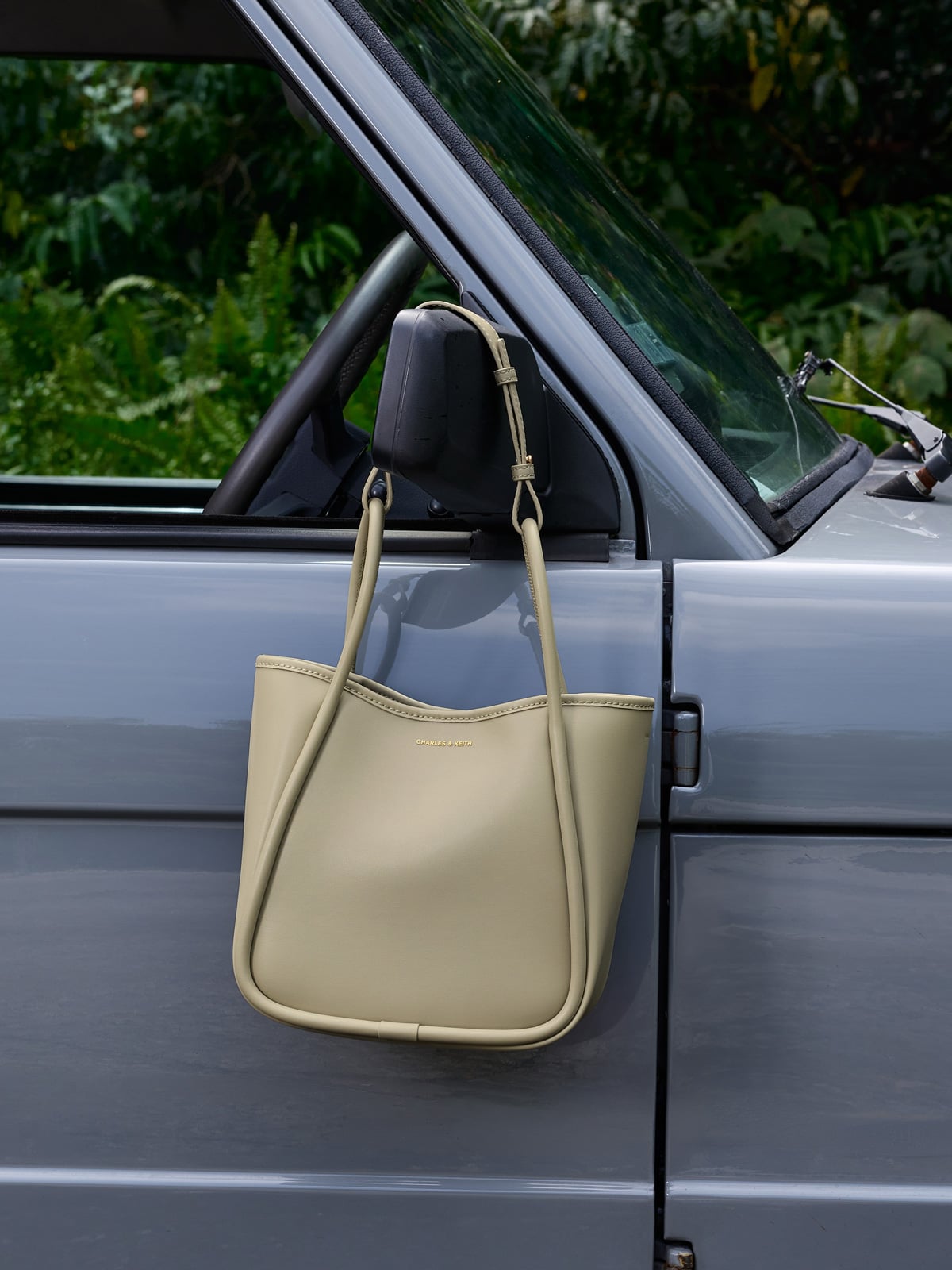 Lyla ミニライラ チューブラートートバッグ - CHARLES & KEITH