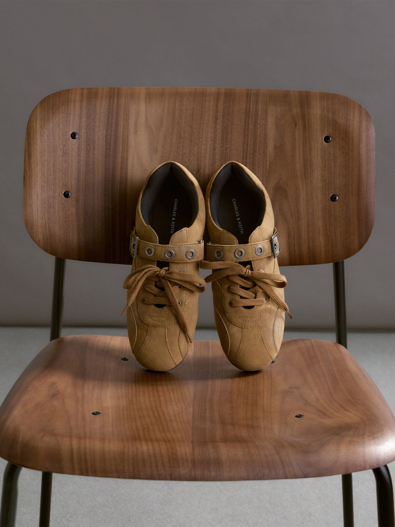 Jollie ジョリー グロメット メリージェーン スニーカ - CHARLES & KEITH