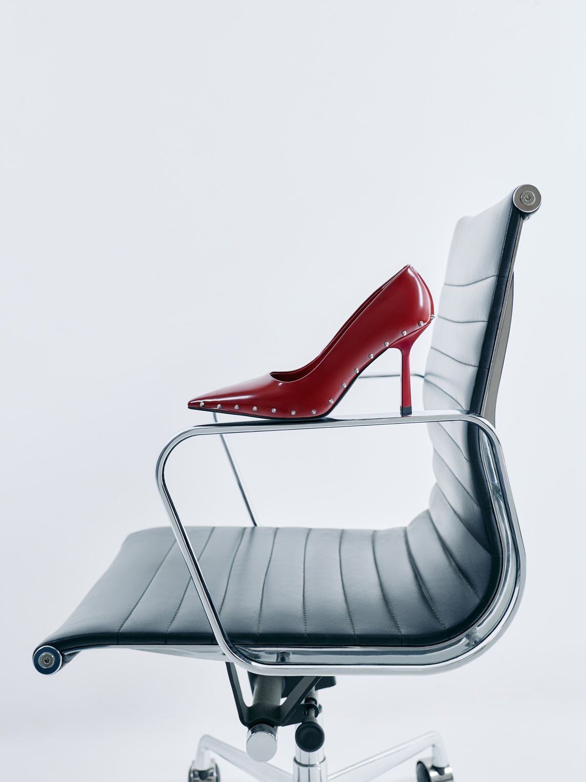 Coralie コラリー スタッズ ポインテッドパンプス - CHARLES & KEITH