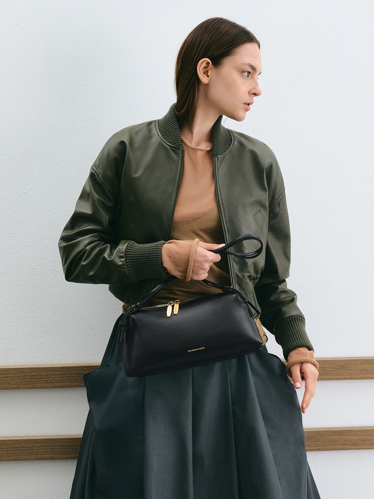 Deyna デイナ メタリックアクセント ダブルストラップショルダーバッグ - CHARLES & KEITH