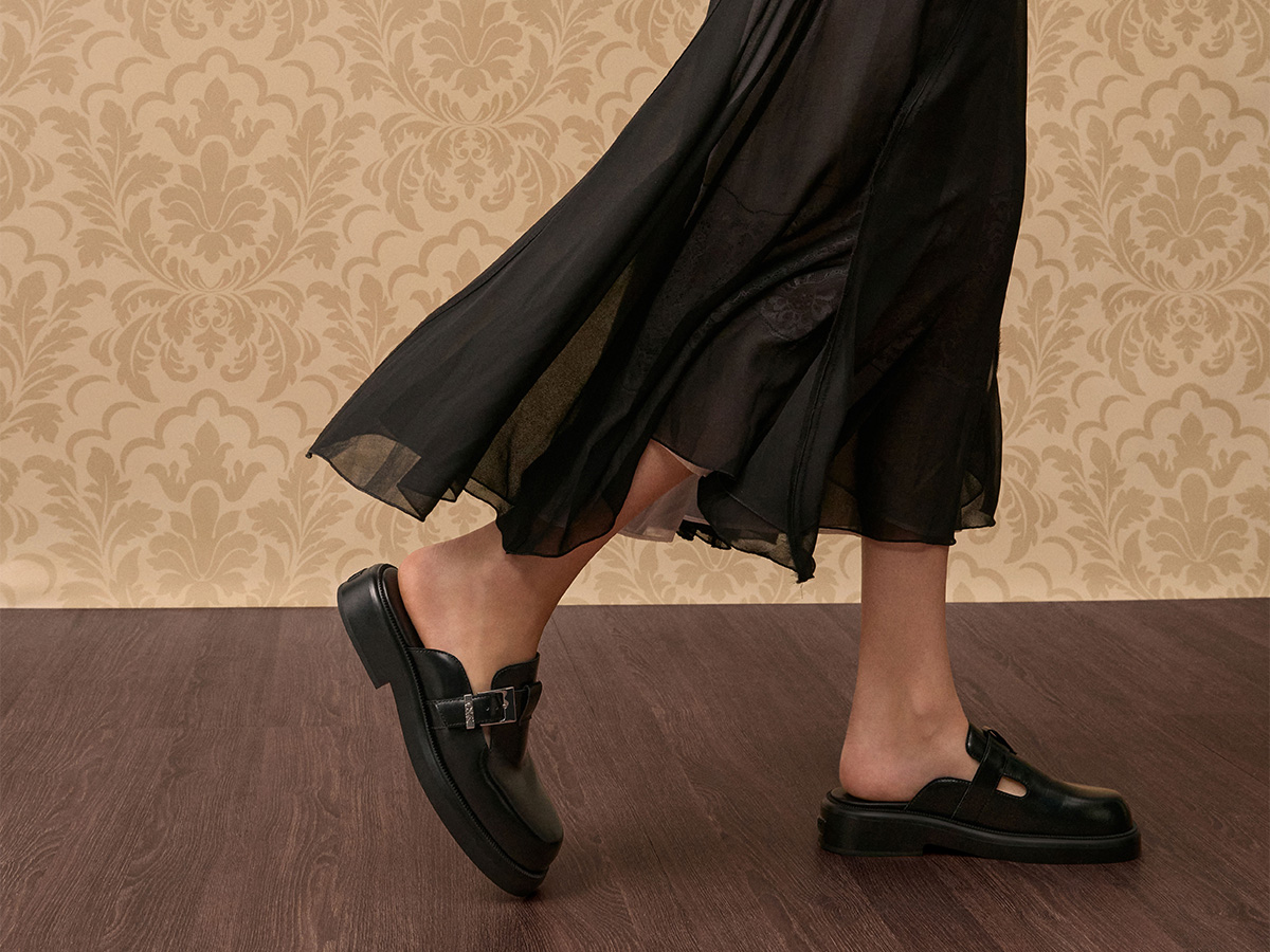 ミュールのすべてとコーディネート方法 | CHARLES & KEITH (チャールズ