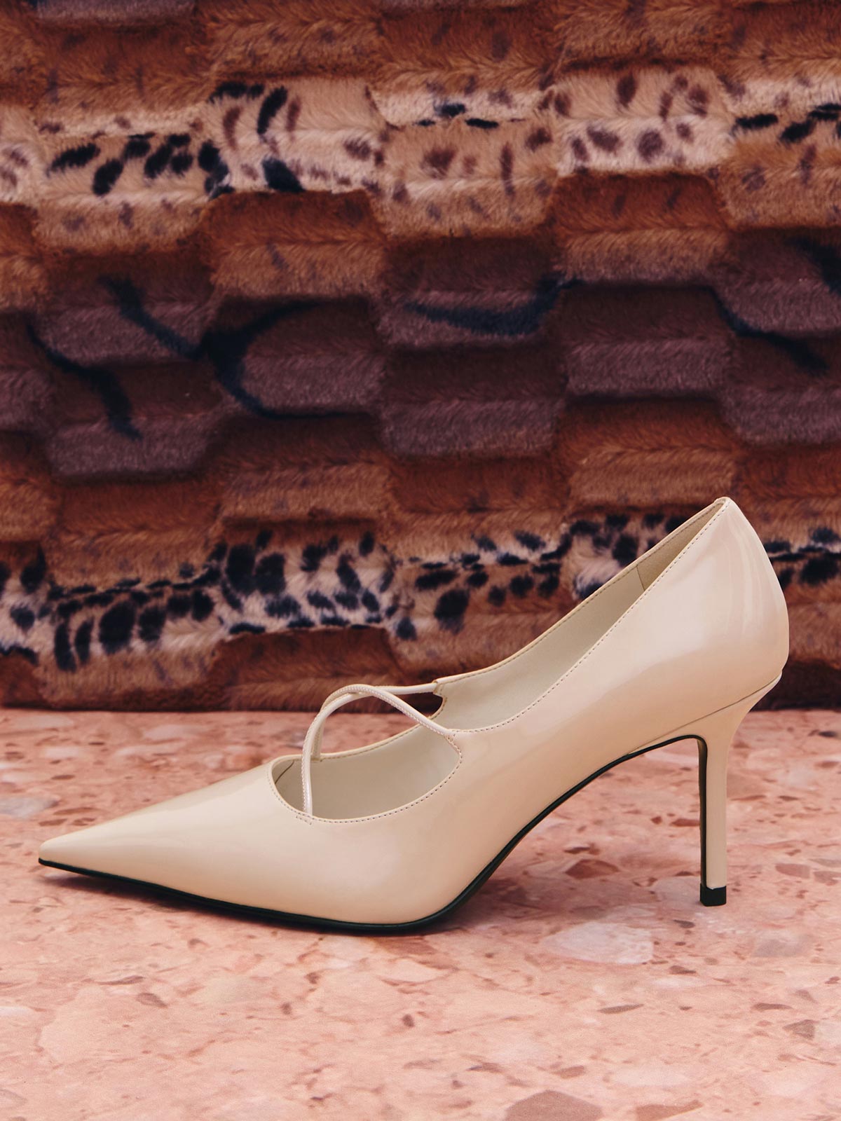 パテント クロスオーバー ポインテッドパンプス - CHARLES & KEITH
