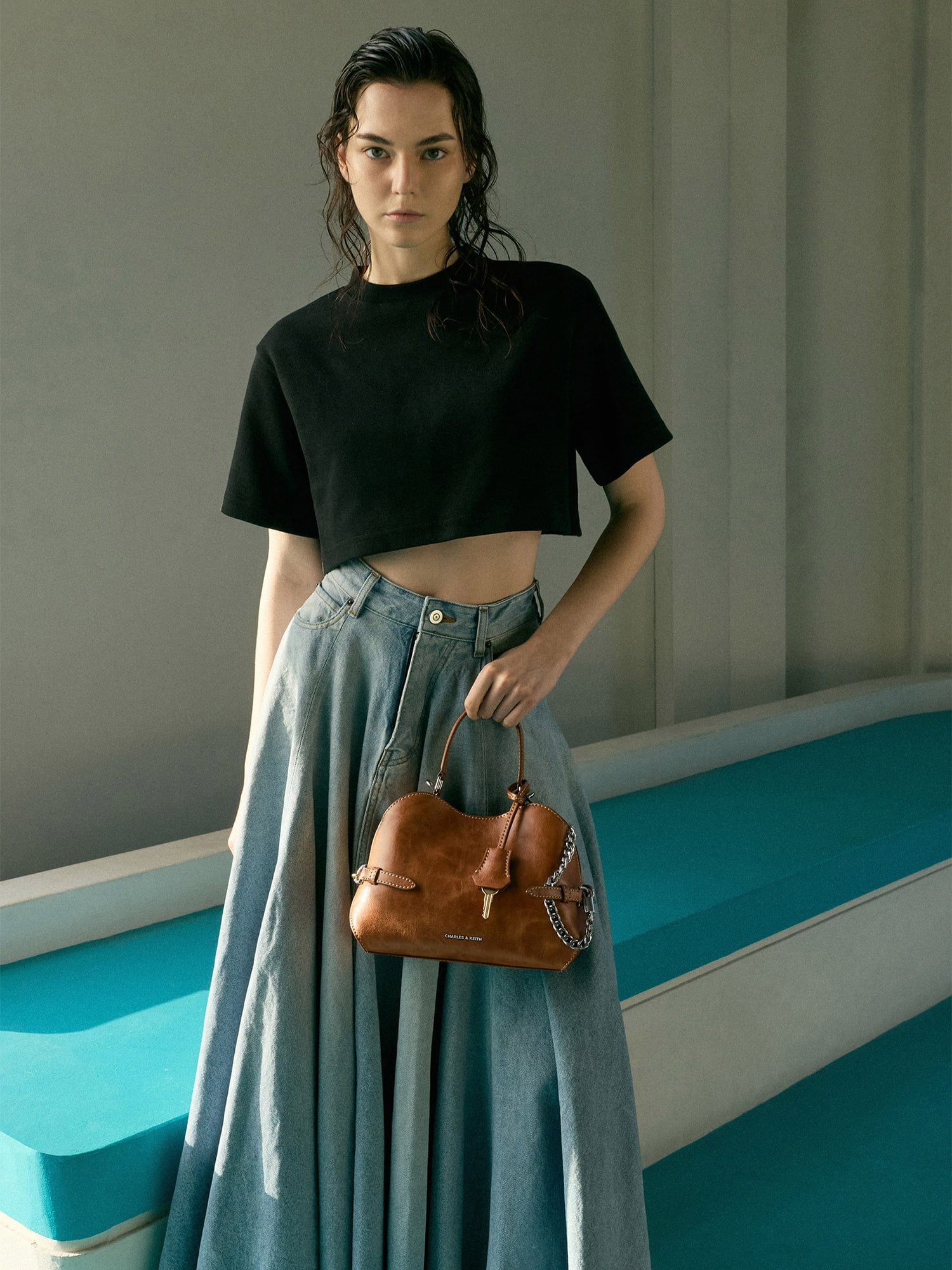 Delfina デルフィナ チェーン サイドベルト トートバッグ - CHARLES & KEITH