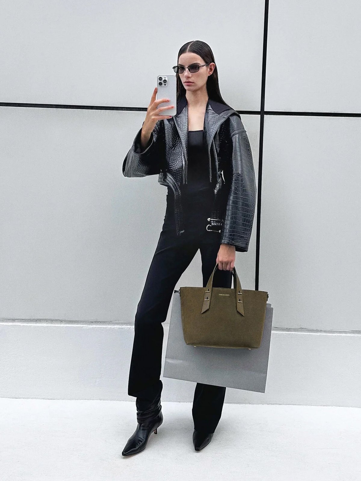 Barbara バーバラ パールエンベリシュッドボウバレエパンプス - CHARLES & KEITH