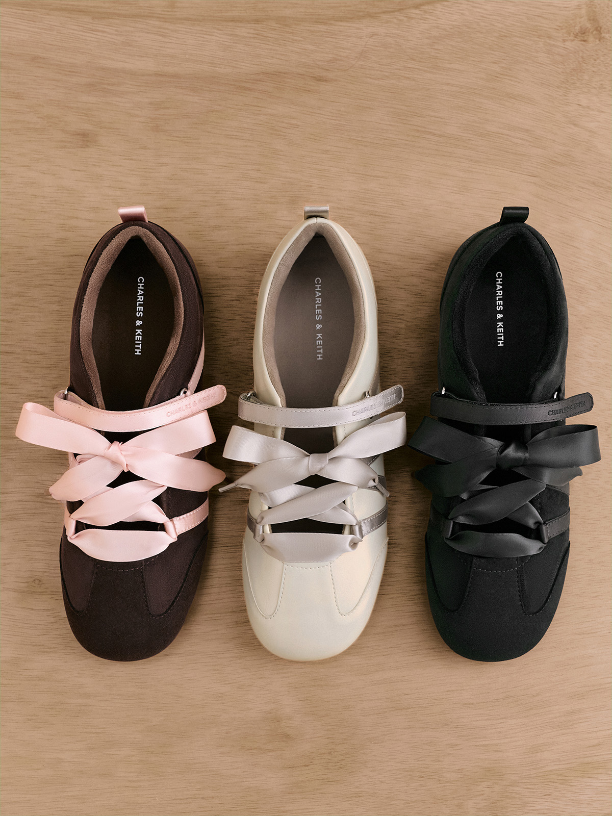 Karter カーター ポインテッドトゥルーシュドバックルキトゥンヒールブーツ- CHARLES & KEITH