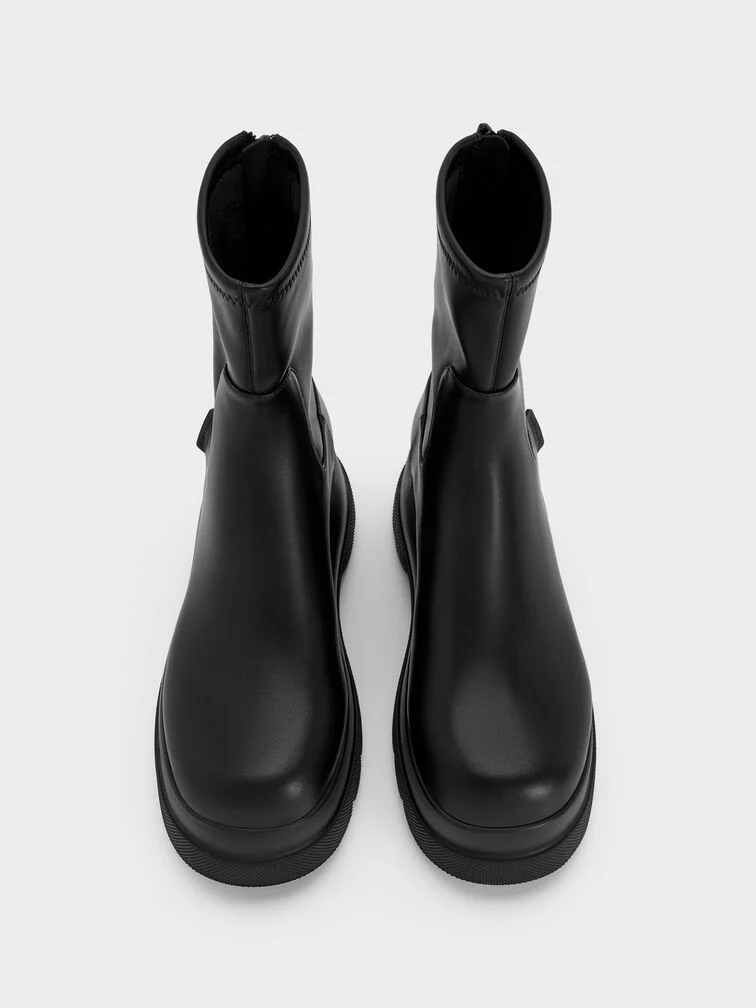 Black chunky ankle boots, the perfect winter staple.