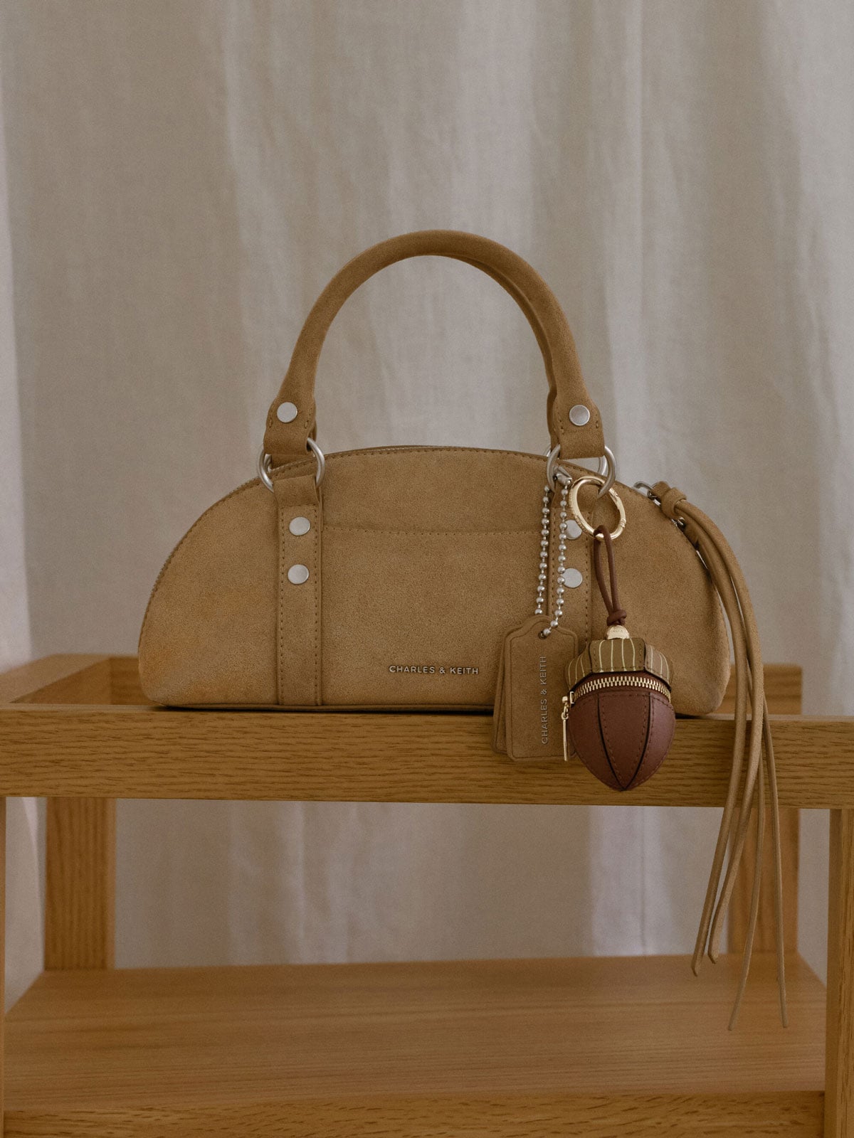 Tatiana タチアナ スタッズ ボウリングバッグ - CHARLES & KEITH