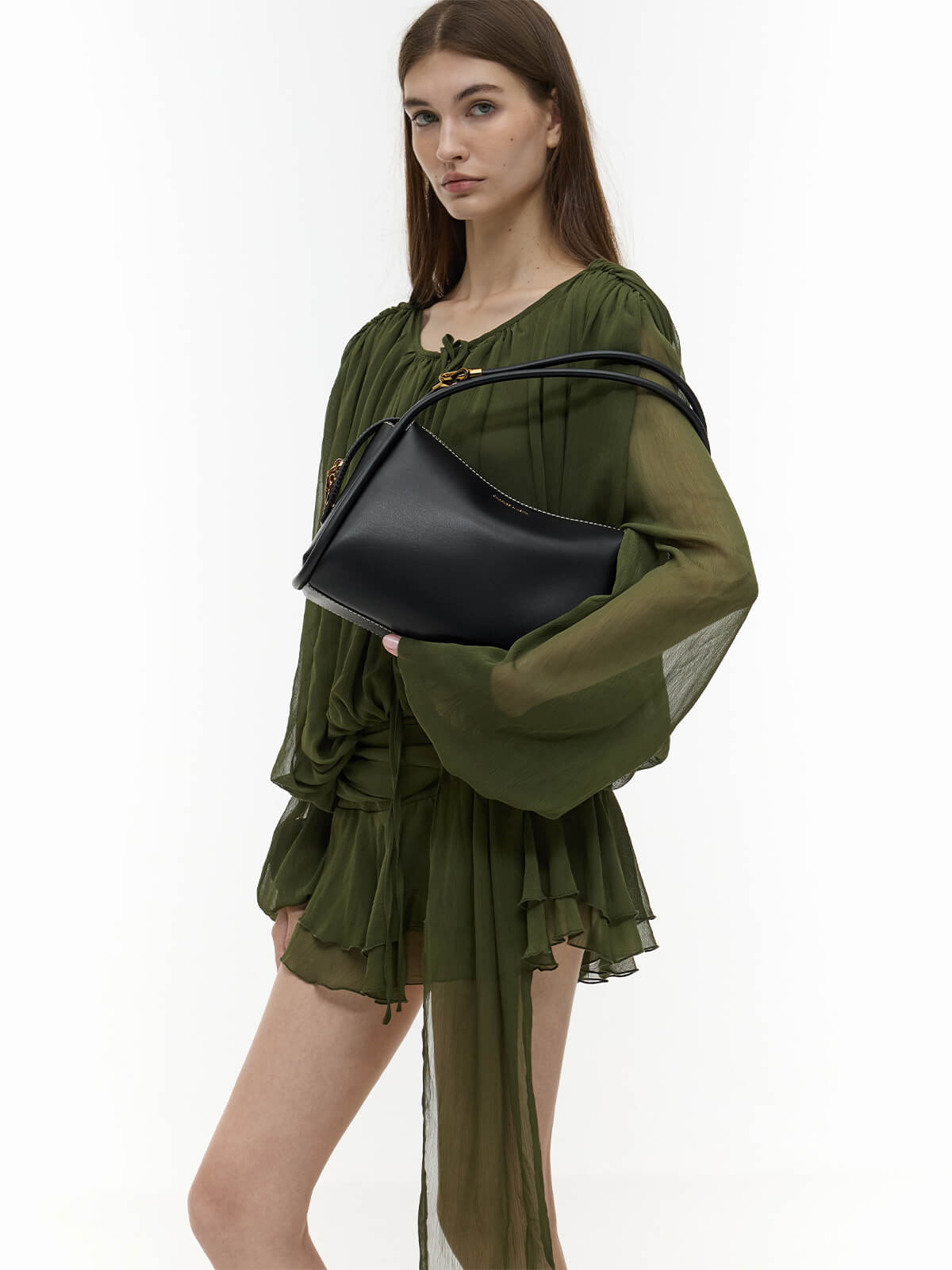 Lyla ライラ チューブラースラウチー ショルダーバッグ - CHARLES & KEITH