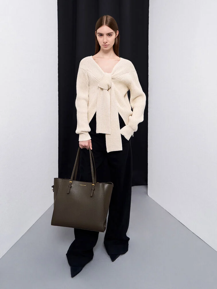 CHARLES & KEITHのベストセラーワークバッグの一つ、レディースSansaトートバッグ。