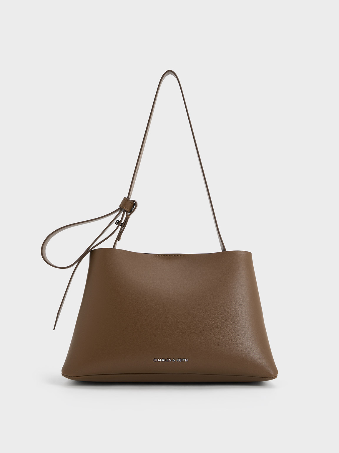 Odella オデラ トラペーズバケツバッグ - ダークブラウン | CHARLES